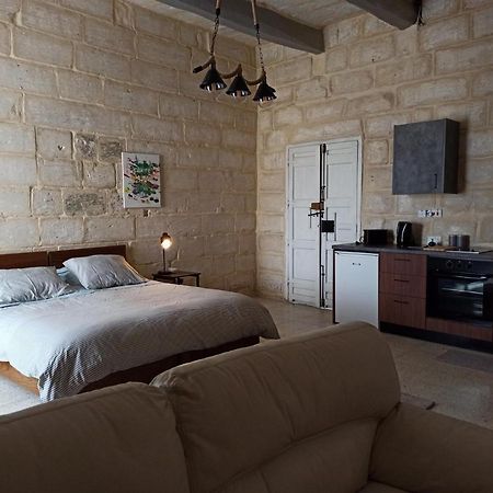 Beautiful Studio Apartment In Qormi Malta Dış mekan fotoğraf